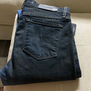 Size 29 flying monkey jeans new with tags still attached never worn Hombre color